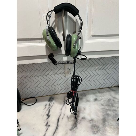 DAVID CLARK H10-30 PILOT HEADSET AVIATION HEADPHONES Dual Plug - Picture 1 of 14